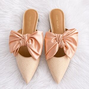 Jack Rogers Cream Satin Bow Pointed-Toe Slip-On Mules